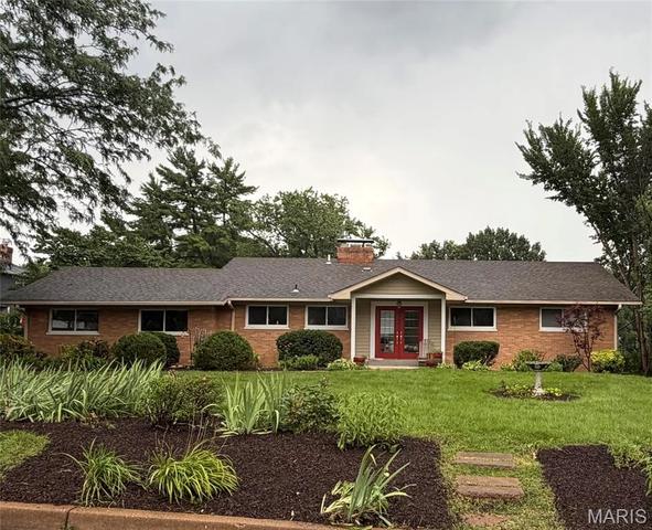 9853 Richter Ln, Crestwood, MO 63126