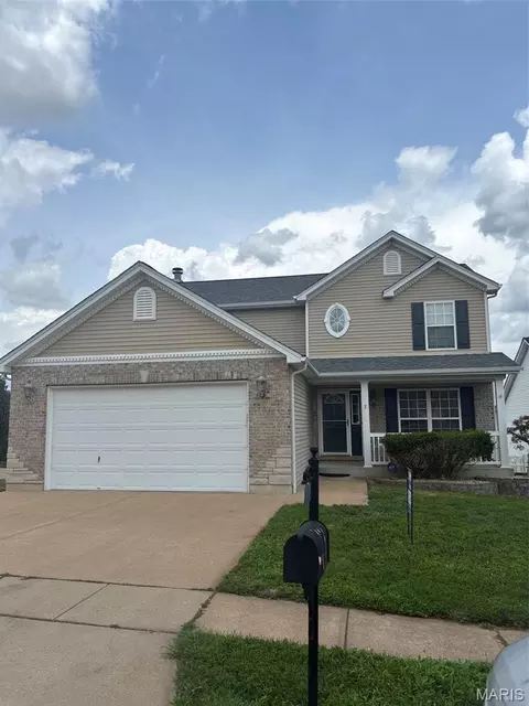 7 Winter River Ct, Fenton, MO 63026
