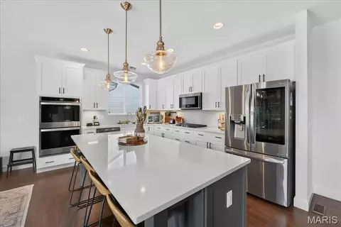 Kitchen - 16955 Pine Summit Dr, Chesterfield, MO 63005 photo 1 of 4