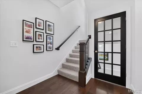 Entry Way - 16955 Pine Summit Dr, Chesterfield, MO 63005 photo 2 of 3