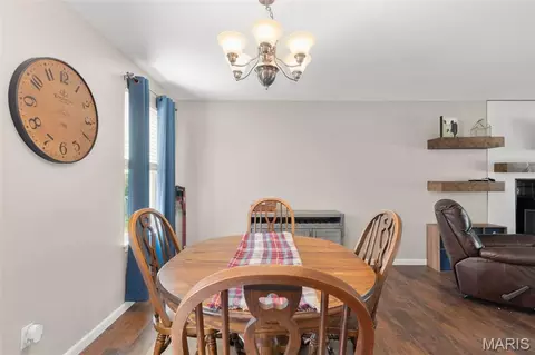 Dining - 1818 N Bend Rd, Union, MO 63084 photo 2 of 3