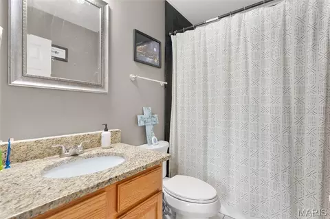 Bath - 1818 N Bend Rd, Union, MO 63084 photo 3 of 11