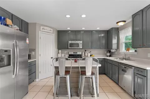 Kitchen - 1818 N Bend Rd, Union, MO 63084 photo 1 of 5