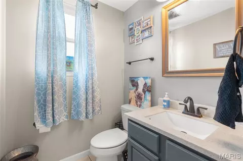 Bath - 1818 N Bend Rd, Union, MO 63084 photo 1 of 11