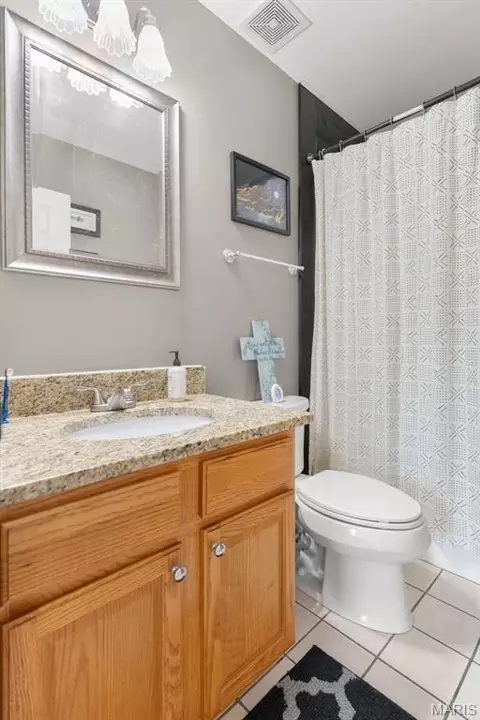 Bath - 1818 N Bend Rd, Union, MO 63084 photo 4 of 11