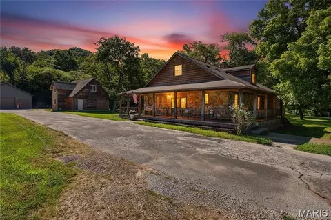 11126 Highway Z, Devils Elbow, MO 65457