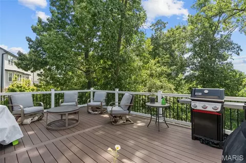 Exterior - 24 Hickory Ct, Arnold, MO 63010 photo 3 of 10