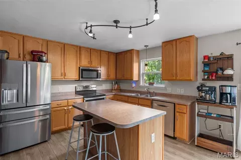 Kitchen - 24 Hickory Ct, Arnold, MO 63010 photo 2 of 3