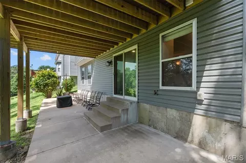 Exterior - 24 Hickory Ct, Arnold, MO 63010 photo 8 of 10
