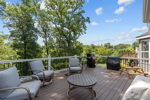 Exterior - 24 Hickory Ct, Arnold, MO 63010 photo 4 of 10