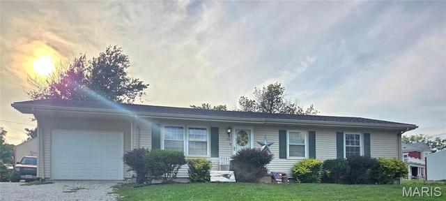 514 W Lafayette St, Palmyra, MO 63461