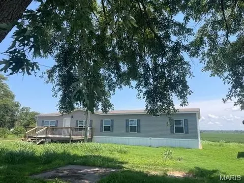 30954 Bader Ln, Mcclure, IL 62957