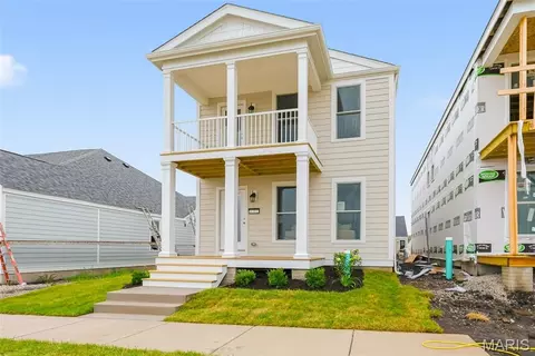 1752 Dyess St, Saint Charles, MO 63301