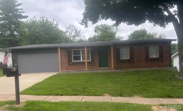 3348 Leverenz Dr, Saint Charles, MO 63301
