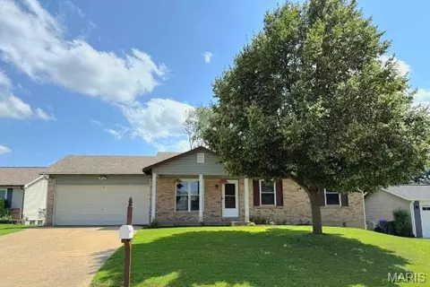 73 Harvest Brown Ct, Saint Peters, MO 63376