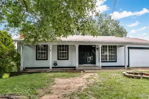 4028 San Fernando Ln, Saint Charles, MO 63304