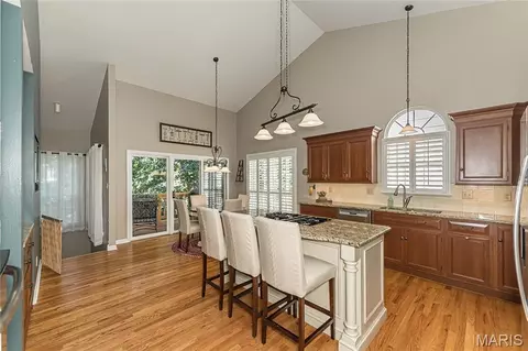 Kitchen - 414 Arbor Glen Dr, Ballwin, MO 63021 photo 2 of 5