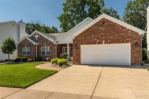 Exterior - 414 Arbor Glen Dr, Ballwin, MO 63021 photo 2 of 10