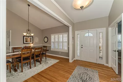 Entry Way - 414 Arbor Glen Dr, Ballwin, MO 63021 photo 2 of 4