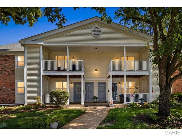 9158 Robin Ct, Saint Louis, MO 63144