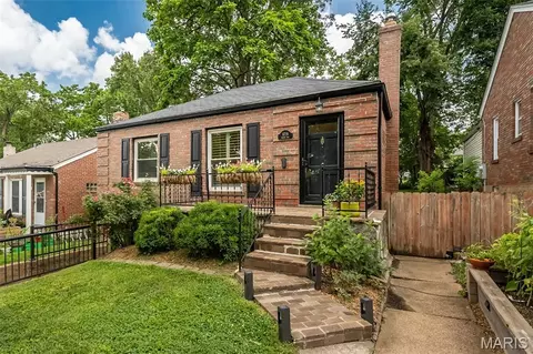 8719 White Ave, Brentwood, MO 63144