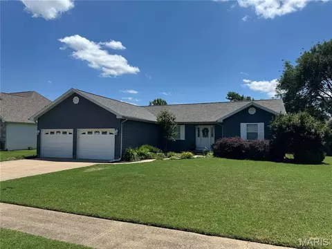 921 Bucklin Cir, Sikeston, MO 63801