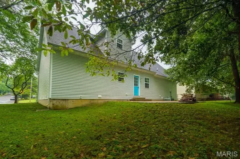 Exterior - 1121 Sycamore Dr, Rolla, MO 65401 photo 16 of 18