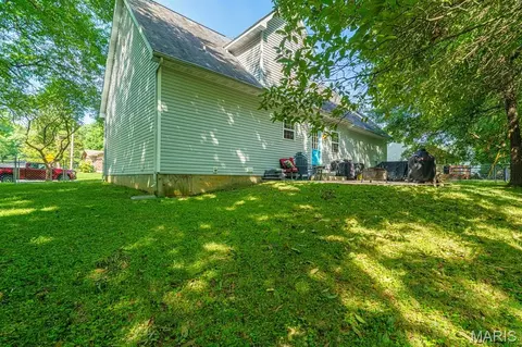 Exterior - 1121 Sycamore Dr, Rolla, MO 65401 photo 8 of 14