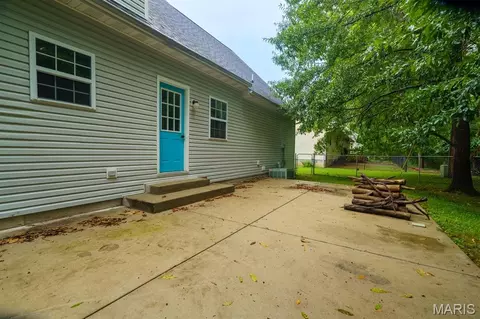 Exterior - 1121 Sycamore Dr, Rolla, MO 65401 photo 17 of 18