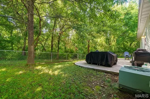 Exterior - 1121 Sycamore Dr, Rolla, MO 65401 photo 6 of 14