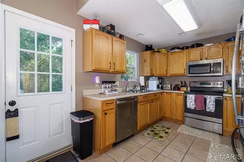 Kitchen - 1121 Sycamore Dr, Rolla, MO 65401 photo 1 of 3