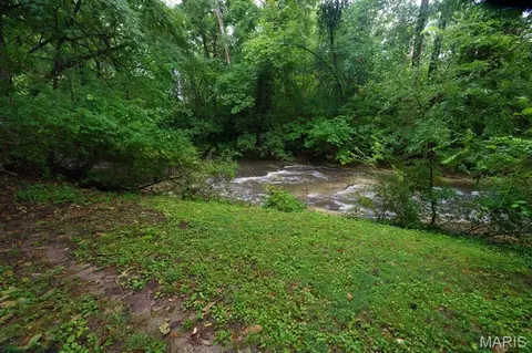 Exterior - 1121 Sycamore Dr, Rolla, MO 65401 photo 12 of 18
