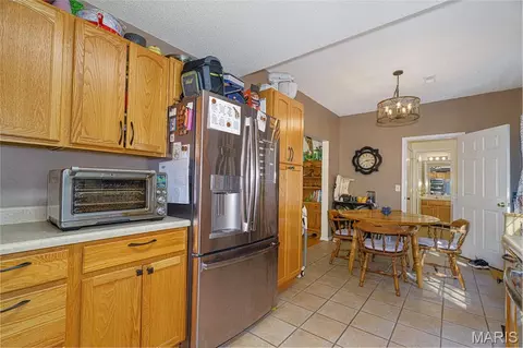 Kitchen - 1121 Sycamore Dr, Rolla, MO 65401 photo 3 of 3