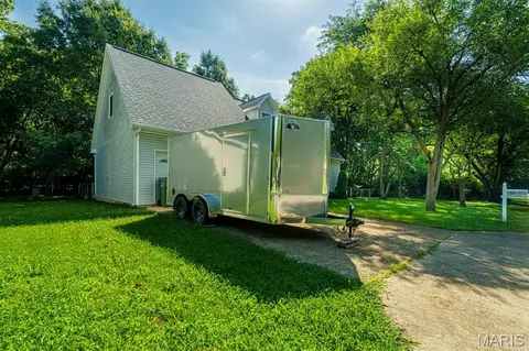 Exterior - 1121 Sycamore Dr, Rolla, MO 65401 photo 13 of 14