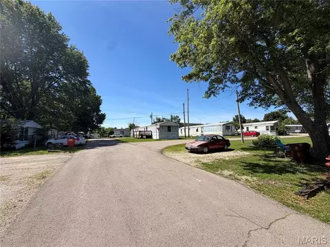 1413 Walnut St, Bismarck, MO 63624 photo 1