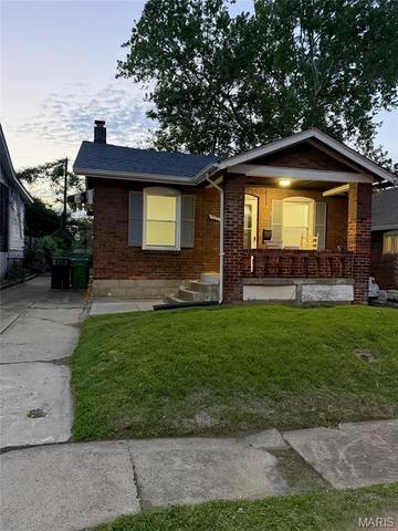 2123 69th St, Saint Louis, MO 63121