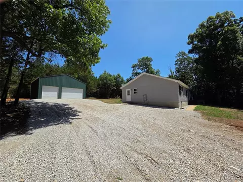 Exterior - 3908 Flucom Rd, De Soto, MO 63020 photo 1 of 8