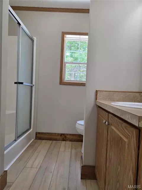 Bath - 3908 Flucom Rd, De Soto, MO 63020 photo 3 of 6