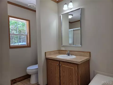Bath - 3908 Flucom Rd, De Soto, MO 63020 photo 5 of 6