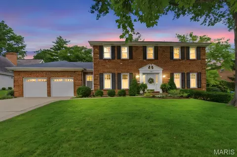 739 Bent Brook Rd, Saint Louis, MO 63122