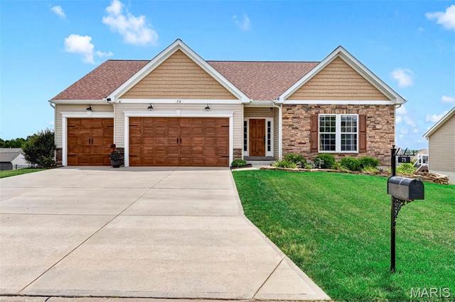75 Stone Bridge Dr, Moscow Mills, MO 63362