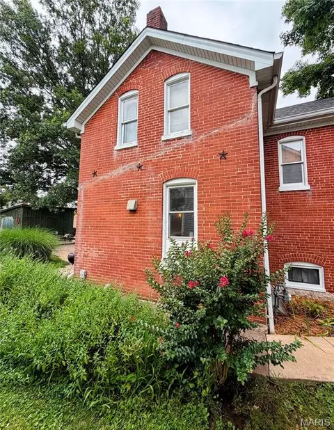 Exterior - 305 Rand St, Washington, MO 63090 photo 6 of 11