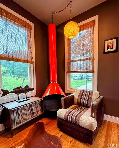 Living - 305 Rand St, Washington, MO 63090 photo 4 of 4