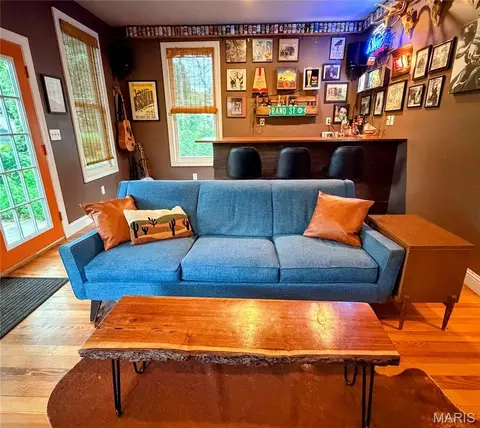 Living - 305 Rand St, Washington, MO 63090 photo 3 of 4