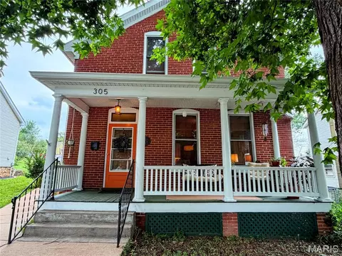 305 Rand St, Washington, MO 63090