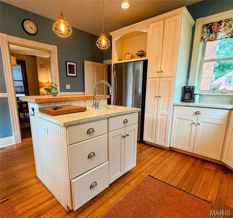 Kitchen - 305 Rand St, Washington, MO 63090 photo 5 of 6