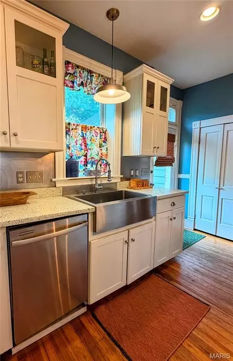 Kitchen - 305 Rand St, Washington, MO 63090 photo 4 of 6