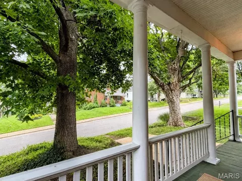 Exterior - 305 Rand St, Washington, MO 63090 photo 4 of 11