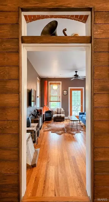 Entry Way - 305 Rand St, Washington, MO 63090 photo 5 of 8
