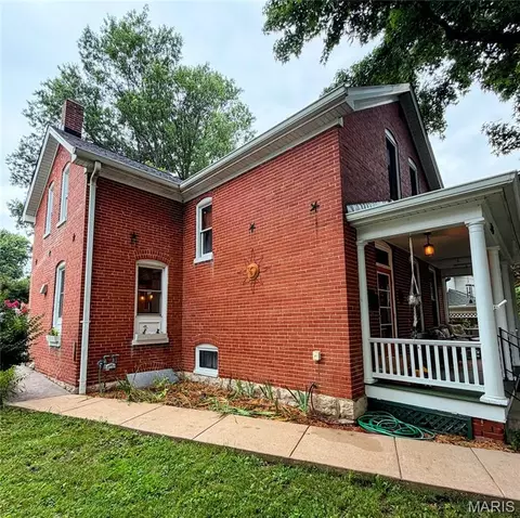Exterior - 305 Rand St, Washington, MO 63090 photo 5 of 11
